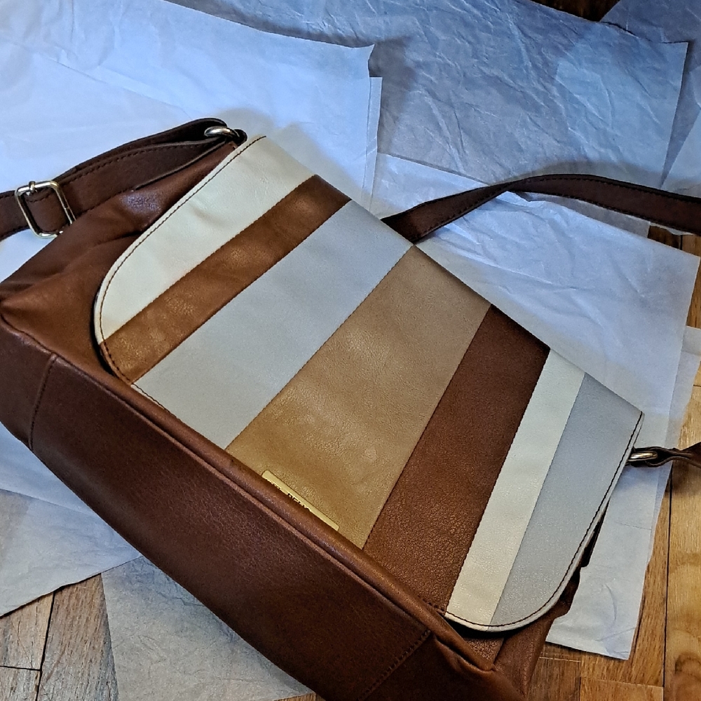 Relic Colorblock Shoulder Bag. Retro Look. Adjustable Strap. - Picture 3 of 13